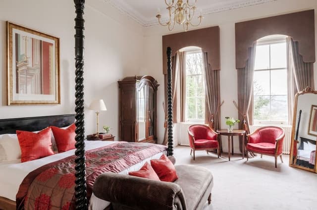 Feature King Bedded Room in Historic Mansion House