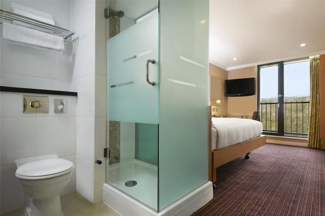 SINGLE DELUXE ROOM