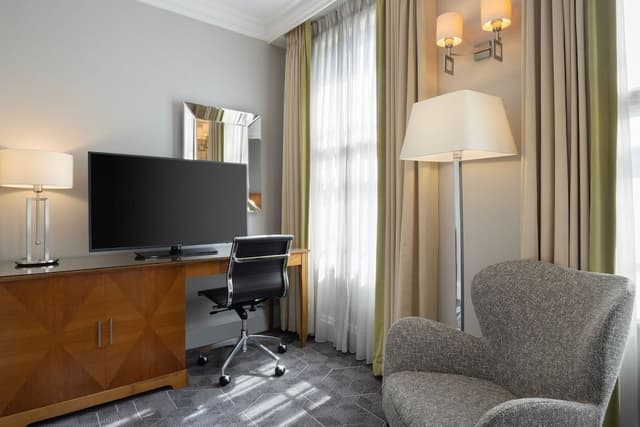 Superior Room, 1 King Bed