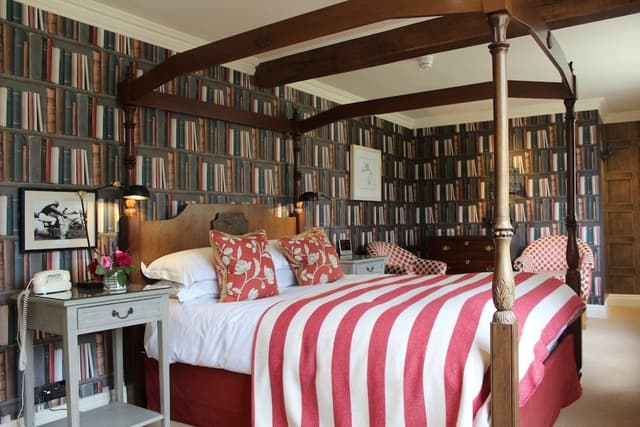 Very Good Four Poster