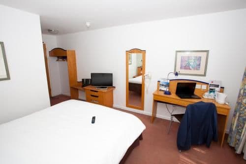 Double Room with 1 Double Bed