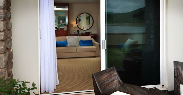 Suite, 1 King Bed