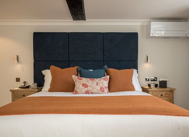 Luxury King Room
