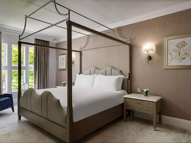 Luxury Two Bedroom Corner Suite