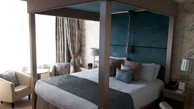 Deluxe Suite, 1 King Bed, Non Smoking (View)