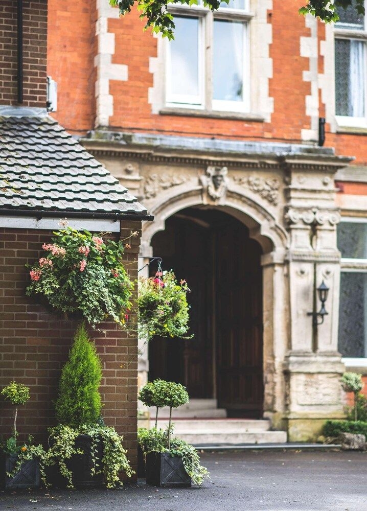 Best Western Oaklands Hall3