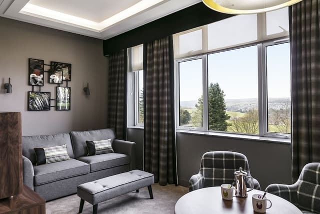 Suite, 1 King Bed, Non Smoking, Refrigerator