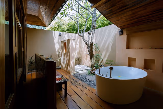 Honeymoon Beach Front Bungalow