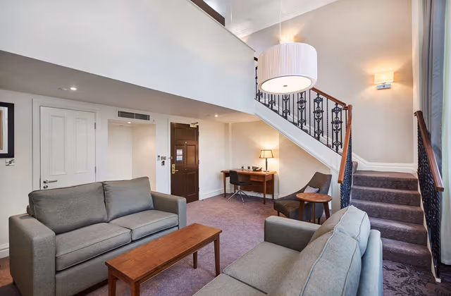 KING MEZZANINE SUITE