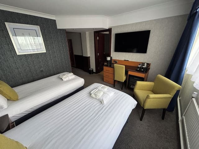 Family Cabin, Multiple Beds