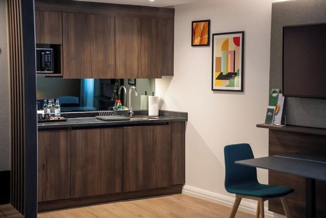 Suite, 1 King Bed, Kitchenette