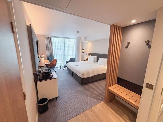 Premium Room, 1 King Bed