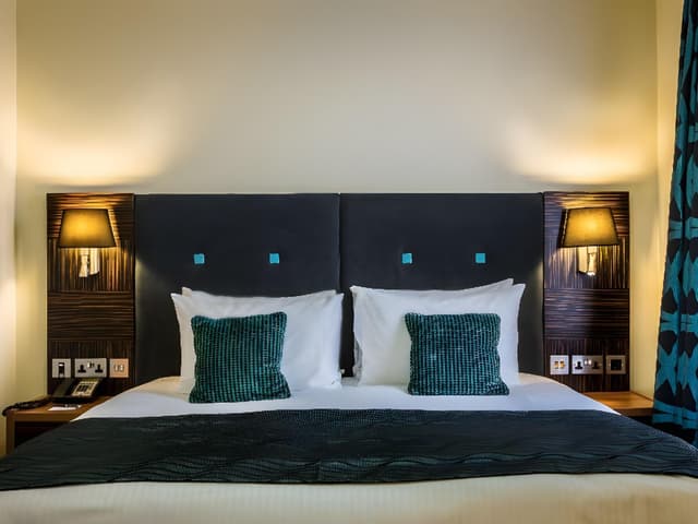2 Single Beds Suite