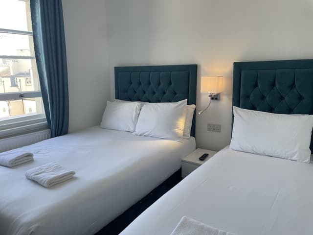 Premium Twin Room, Ensuite