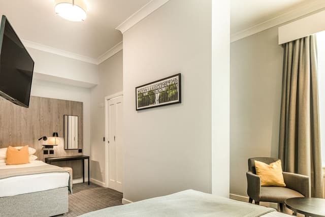 Standard Triple Room, Ensuite