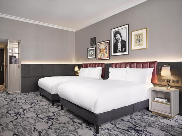 NELSON 2 QUEEN BEDS