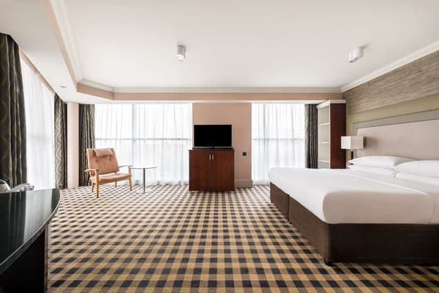 QUEEN GUEST ROOM