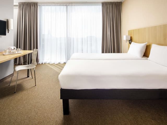 Room, 2 Twin Beds, Accessible