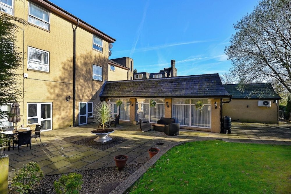Mercure Manchester Norton Grange1