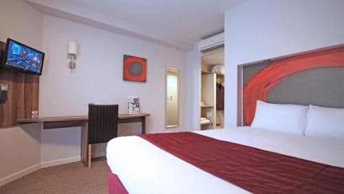 1 Double Bed Room