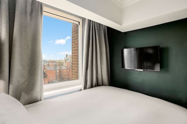 Room (Cosy)