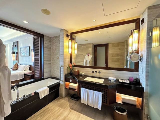 Standard Room, 1 King Bed, Garden View