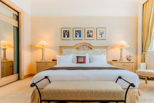 Deluxe Suite
