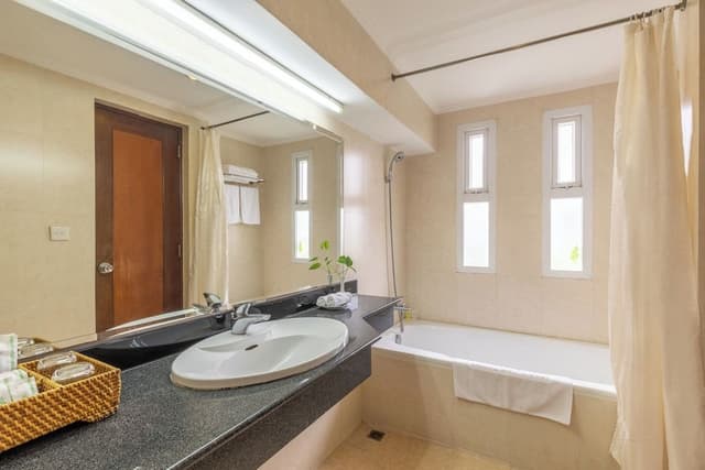 Deluxe Room, Garden View
