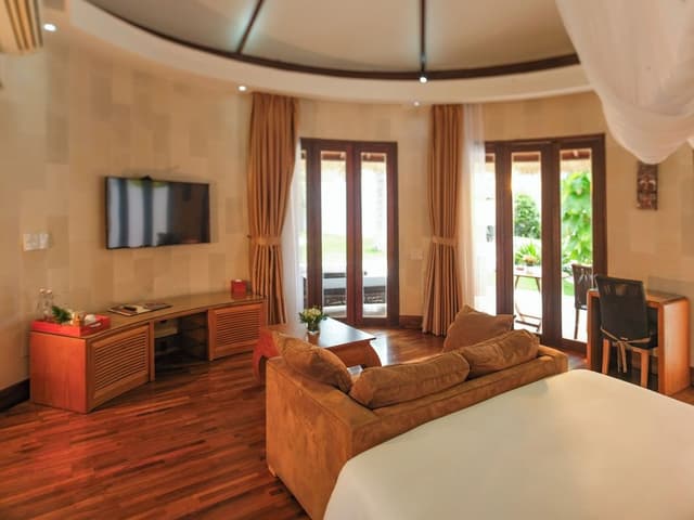 Exclusive Cottage, Hot Tub, Partial Ocean View