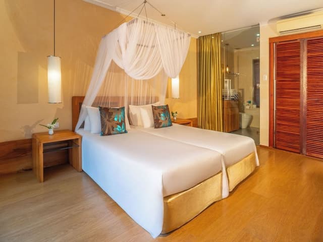 Pool Access Twin Room