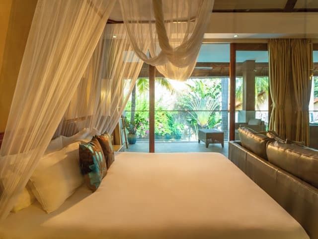 Pool View Suite