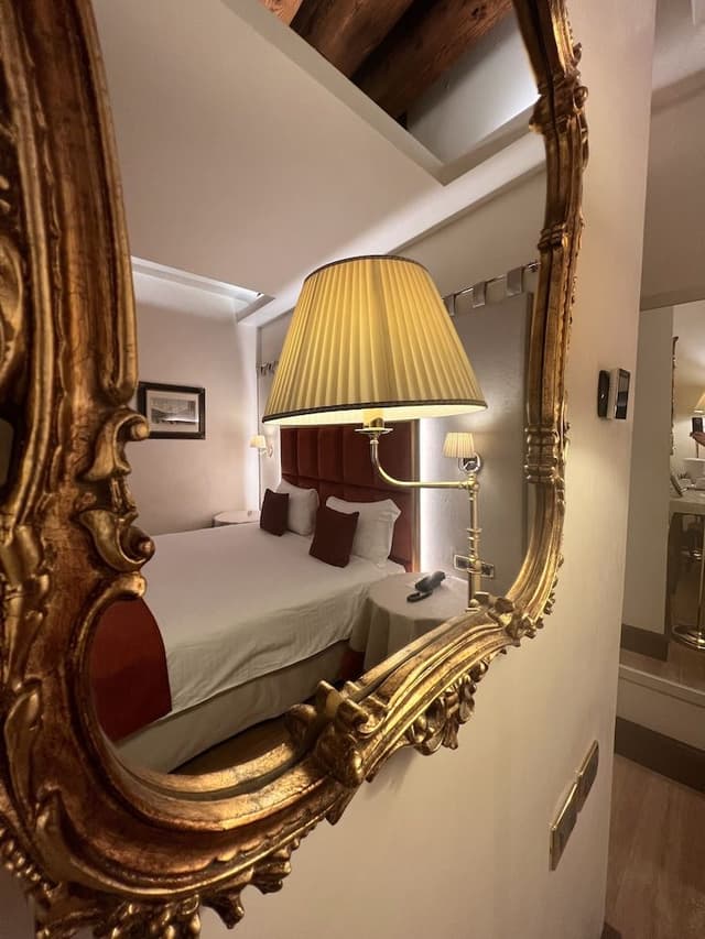 Classic Double Room, Canal View