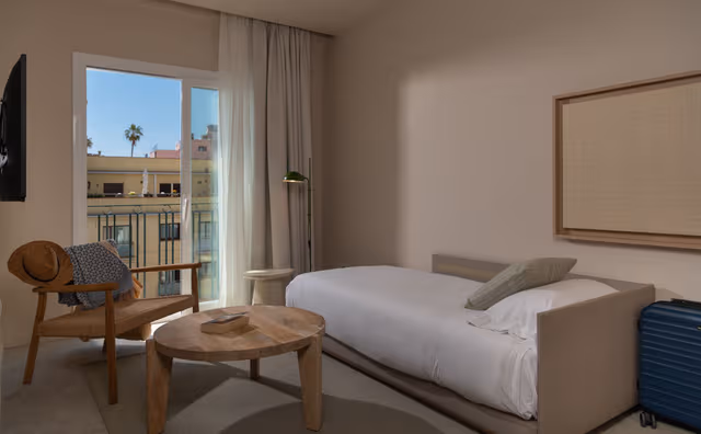 Friendly Room (3 Adults)