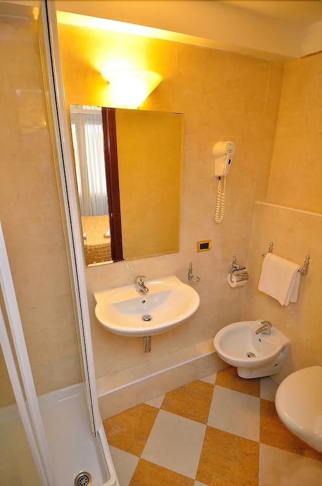 Economy Double Room