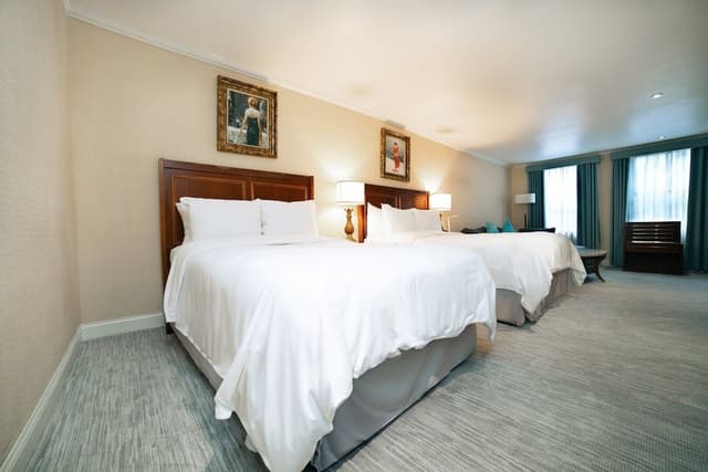 High Floor, 2 Full Beds Suite