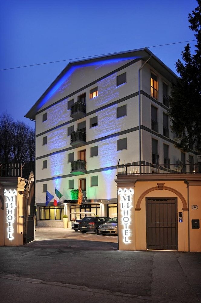 M14 HOTEL0