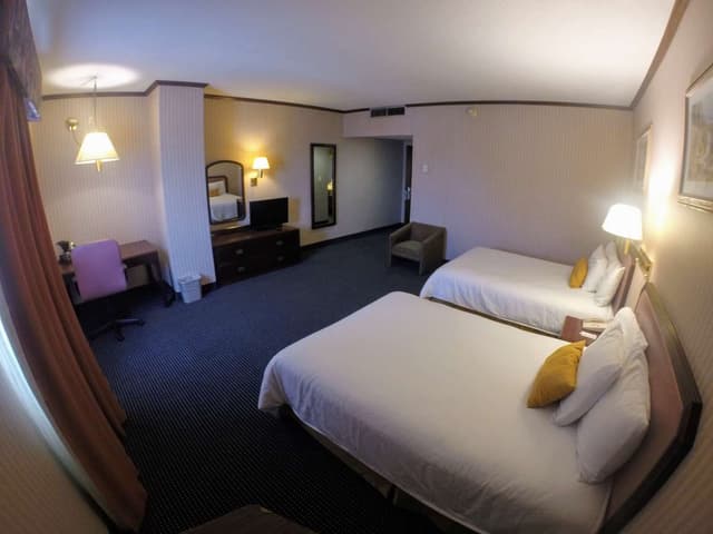 2 Double Beds, Non-Smoking, Full Breakfast