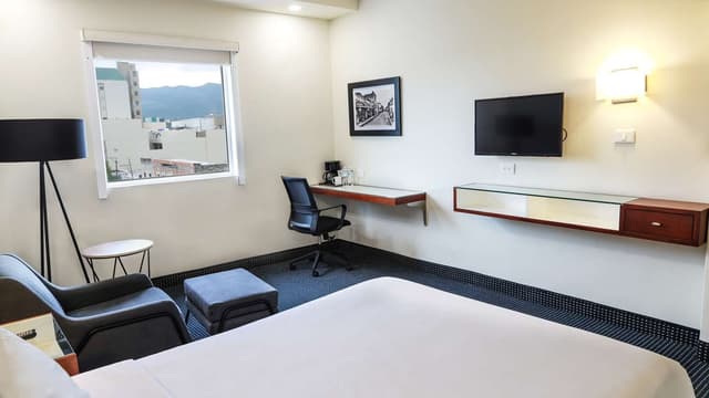 1 Double Bed, Non-Smoking, Flat Screen Television, Coffee Maker, Hairdryer, Iron And Ironing Board, Wi-Fi, Full Breakfast