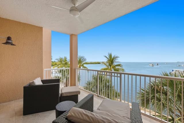 Ocean Front 3BR Presidential Suite
