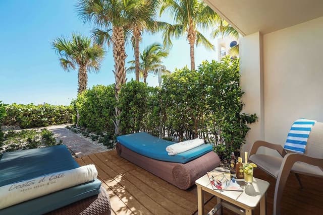 Room, 1 King Bed, Accessible, Oceanfront (ADA Tub)
