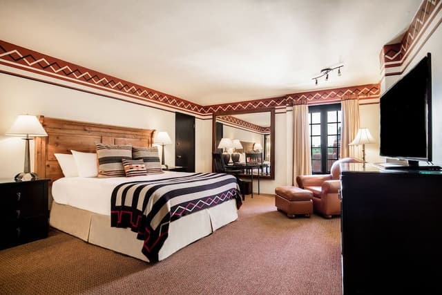 Room, 1 King Bed (Pueblo)