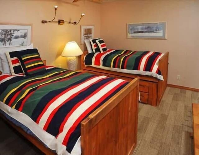 Condo, 2 Bedrooms