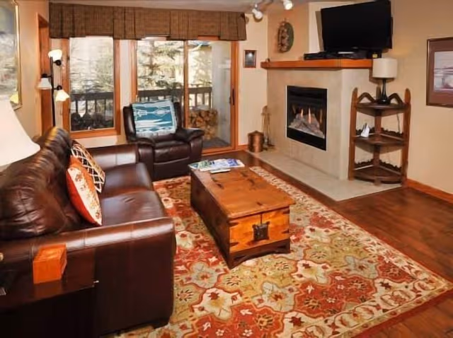 Condo, 2 Bedrooms