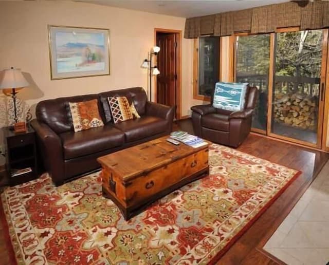 Condo, 2 Bedrooms