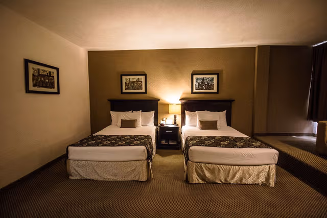 2 Double Beds, Smoking Room