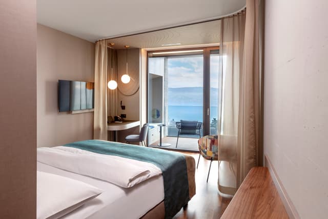 Lifestyle Room with Lake View