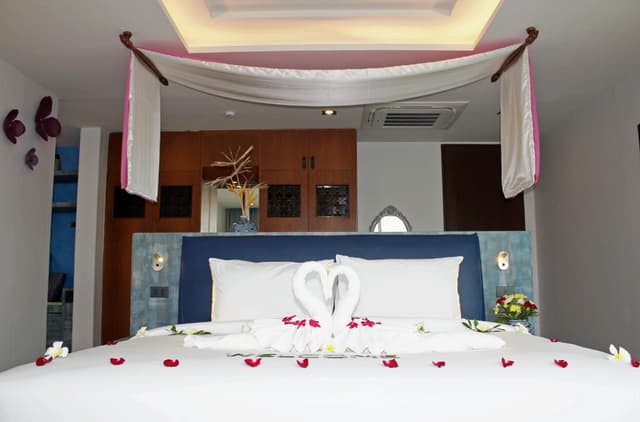 Sunrise Suite