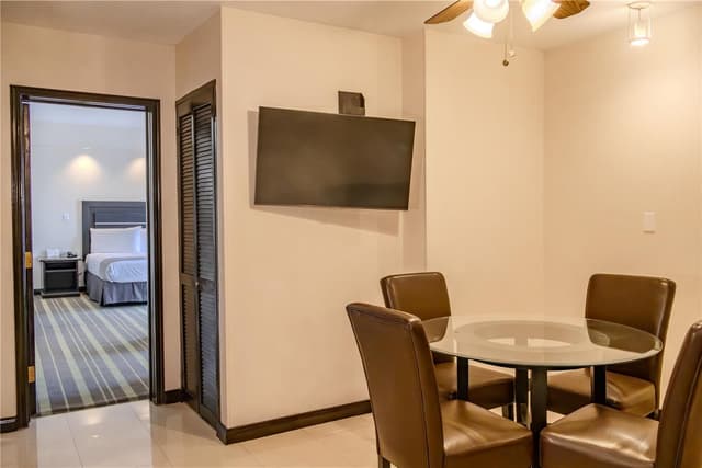 Suite-1 King Bed, Non-Smoking, Microwave And Mini-Refrigerator, High Speed Internet Access, Coffee Maker, Continental Breakfast