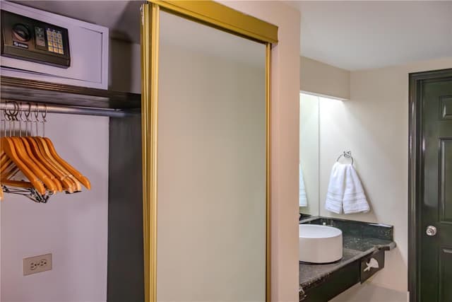 2 Double Beds, Non Smoking Room, High Speed Internet Access, Coffee Maker, Iron And Ironing Board, Hairdryer, Continental Breakfast