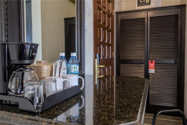 1 King Bed, Non Smoking Room, High Speed Internet Access, Coffee Maker, Iron And Ironing Board, Hairdryer, Continental Breakfast